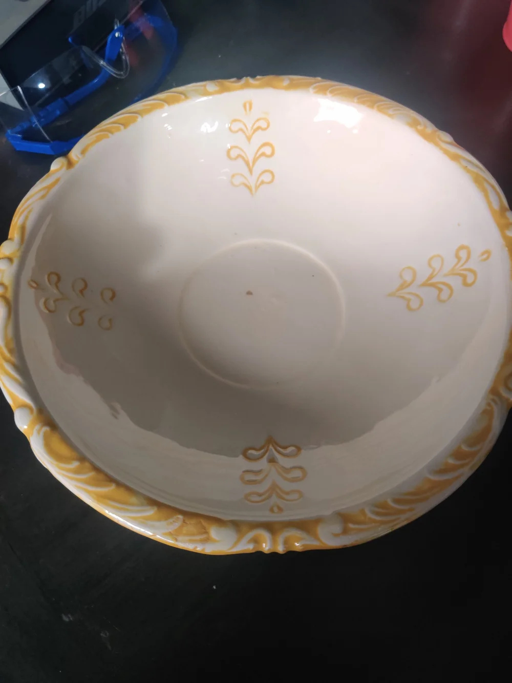 N/A cream ceramic